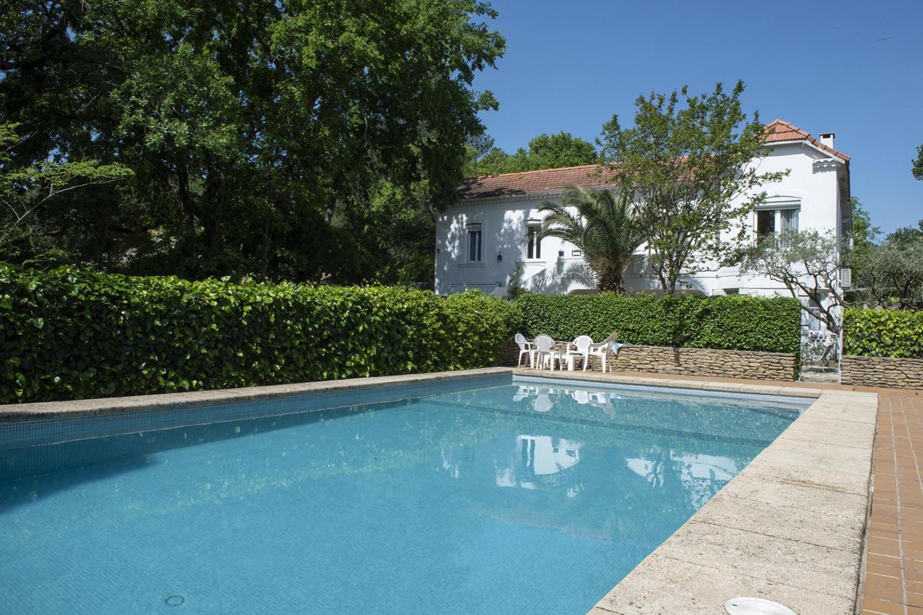 La Villa Plaisance - Maison Et Chambres D Hotes A Proximite De Chateaneuf-Du-Pape Bédarrides Exterior photo